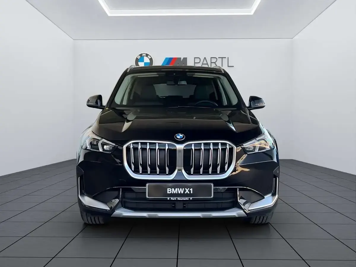Neu BMW X1 xLine 156 PS (114 kW) 2026 Schwarz SUV