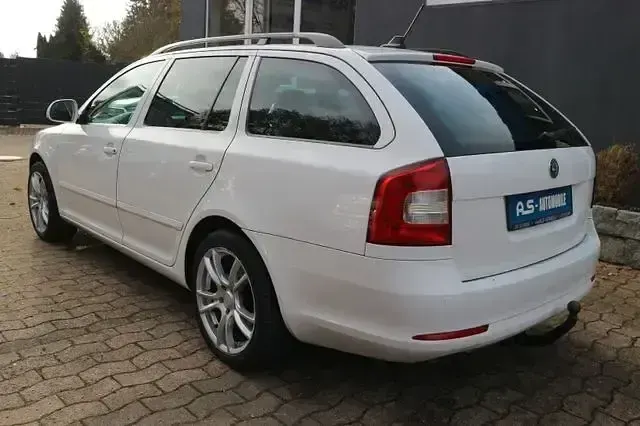 Używany Renault Modus 74 KM (54 kW) 2011 Biały Minivan