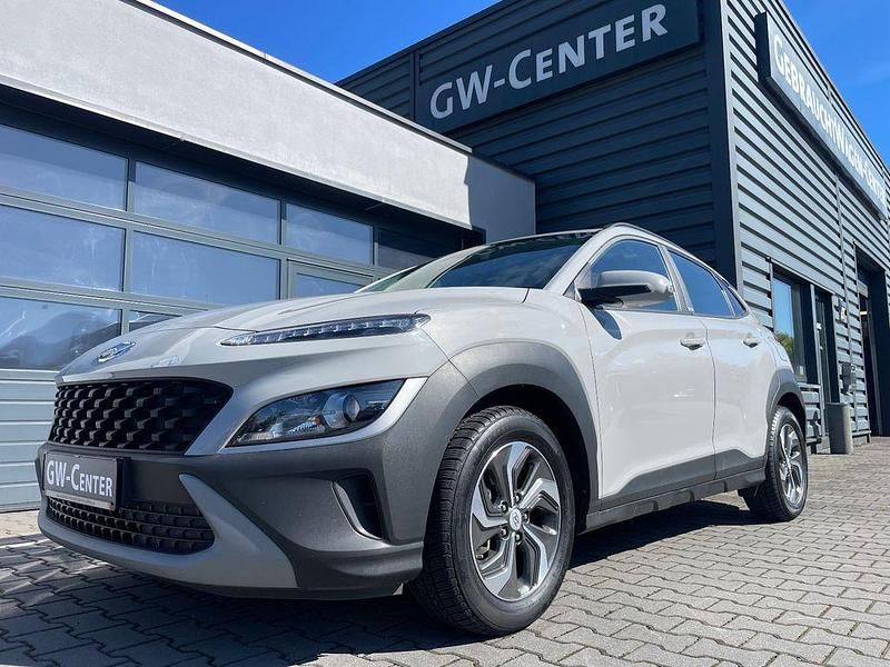 Grau Gebraucht 2021 Hyundai Kona SUV | 18.790 € (Guter Preis) - Bild 1/4