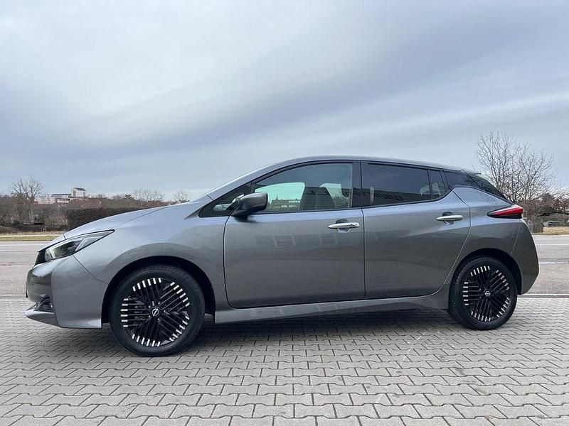 Gebraucht Nissan Leaf N-Connecta 160 kW (218 PS) 2022 Grau Kleinwagen