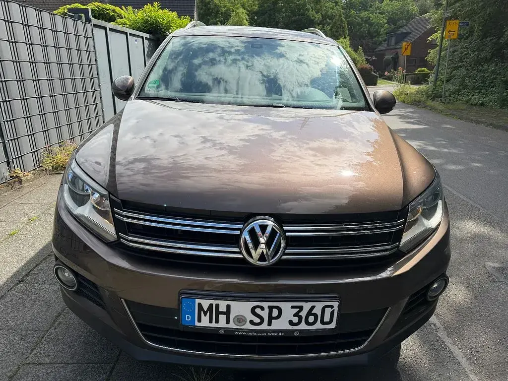Gebraucht VW Tiguan 122 PS (89 kW) 2012 Braun SUV