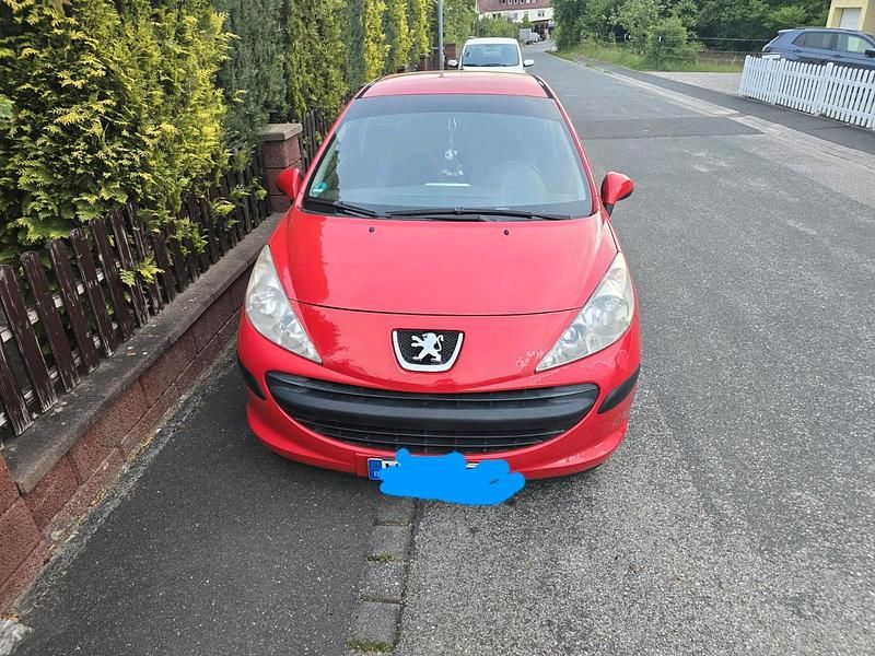 Rot Gebraucht 2007 Peugeot 207 Kleinwagen | 600 € (Superpreis) - Bild 1/4