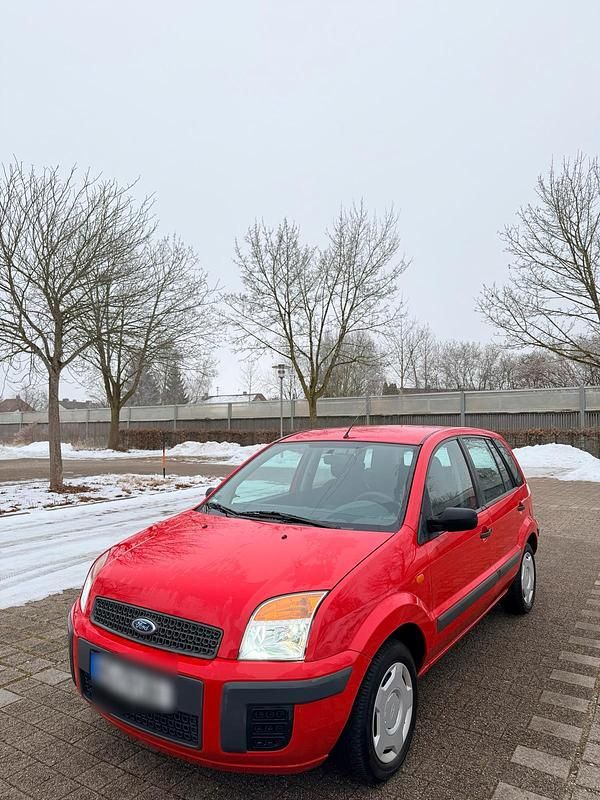 Rot Gebraucht 2008 Ford Fusion Kleinwagen | 1.950 € (Guter Preis) - Bild 1/4