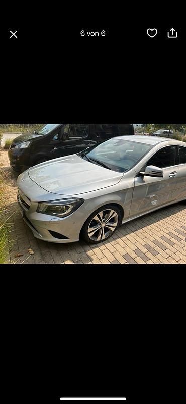 Silber Gebraucht 2015 Mercedes CLA180 Limousine | 15.444 € (Guter Preis) - Bild 1/4