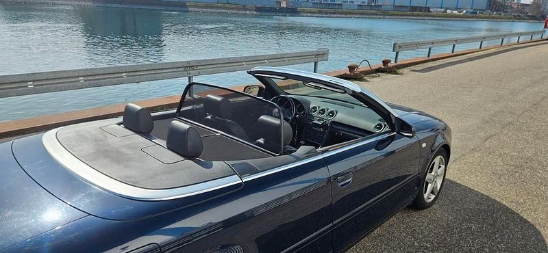 Gebraucht Audi A4 Cabriolet 170 PS (125 kW) 2003 Blau Cabrio