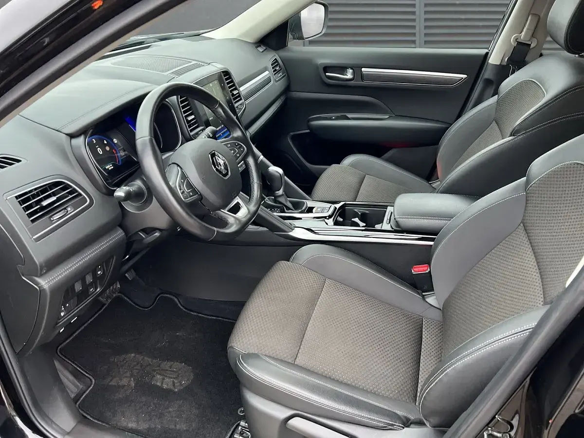 Gebraucht Renault Koleos Intens 184 PS (135 kW) 2022 Schwarz (onyxschwarz) SUV