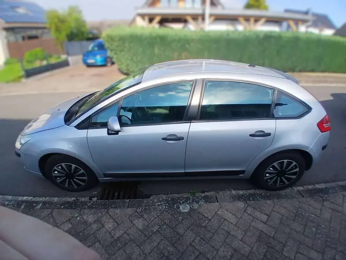 Gebraucht Citroën C4 Comfort 109 PS (80 kW) 2006 Silber Limousine