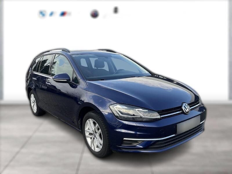 Blau metallic Gebraucht 2017 VW Golf VII Comfortline Kombi | 17.730 € (Etwas zu teuer) - Bild 1/4