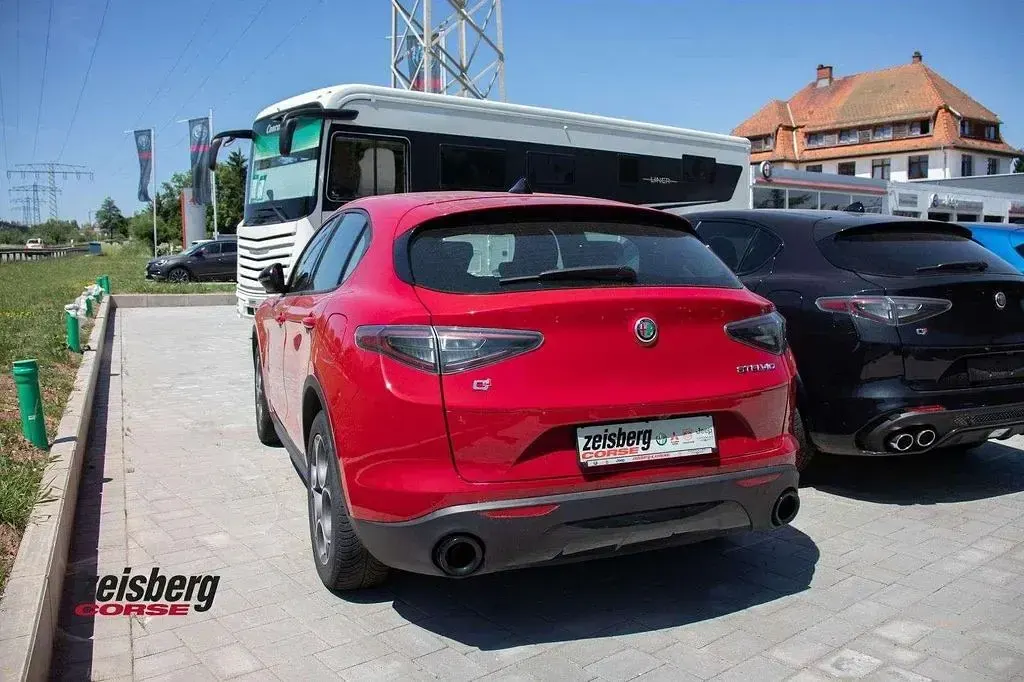 Gebraucht Alfa Romeo Stelvio Sprint 209 PS (153 kW) 2024 Rot SUV