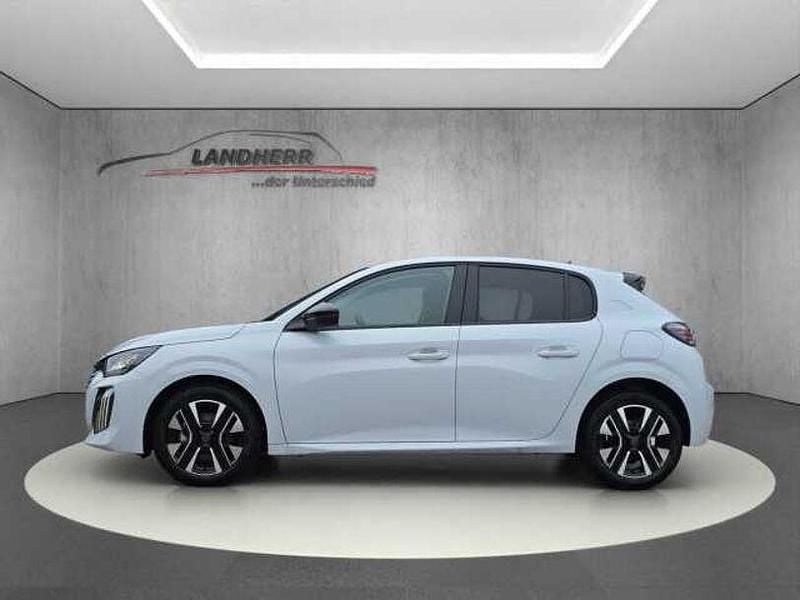 Neu Peugeot 208 Allure 101 PS (74 kW) 2025 Okenit weiss Kleinwagen