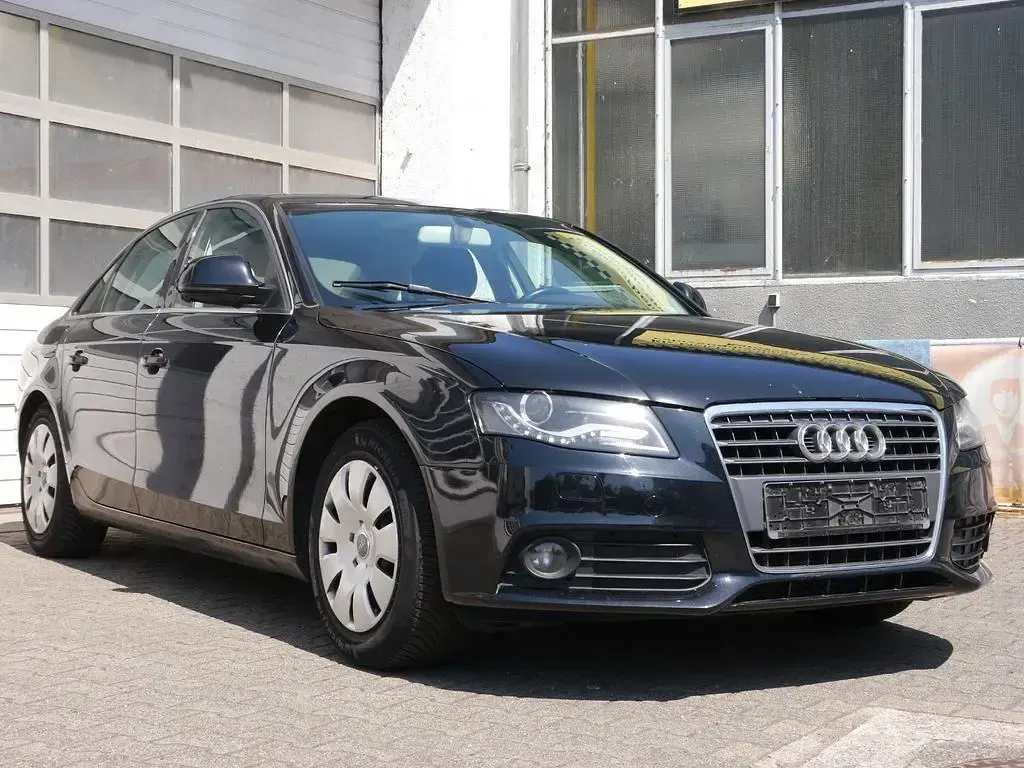 Gebraucht Audi A4 Ambition 160 PS (117 kW) 2009 Schwarz Limousine