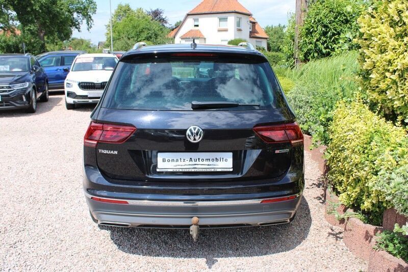 Gebraucht VW Tiguan Highline 239 PS (175 kW) 2019 Deep black pearlescent SUV