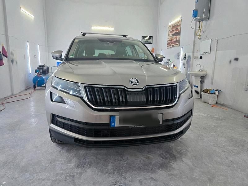 Silber Gebraucht 2017 Skoda Kodiaq SUV | 24.600 € (Etwas zu teuer) - Bild 1/4