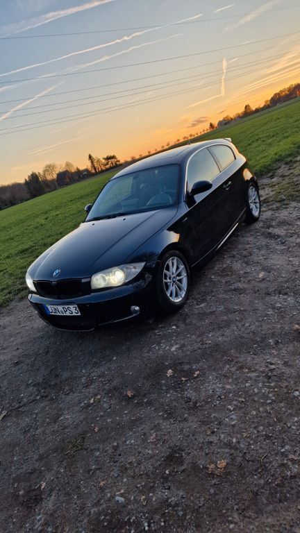 Schwarz Gebraucht 2007 BMW 118 M Sport Kleinwagen | 4.899 € (Fairer Preis) - Bild 1/4