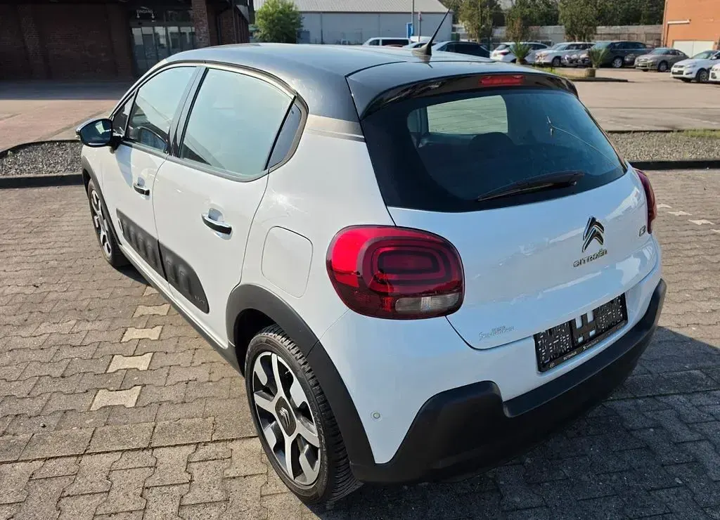 Używany Citroën C3 PureTech 110 KM (80 kW) 2019 Biały Hatchback