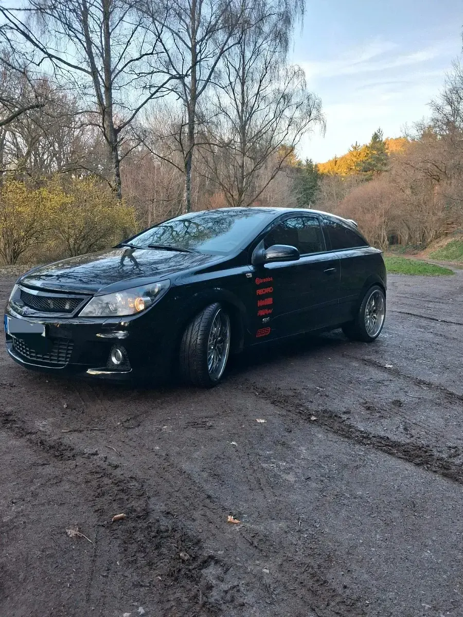 Gebraucht Opel Astra 250 PS (183 kW) 2008 Schwarz Coupé