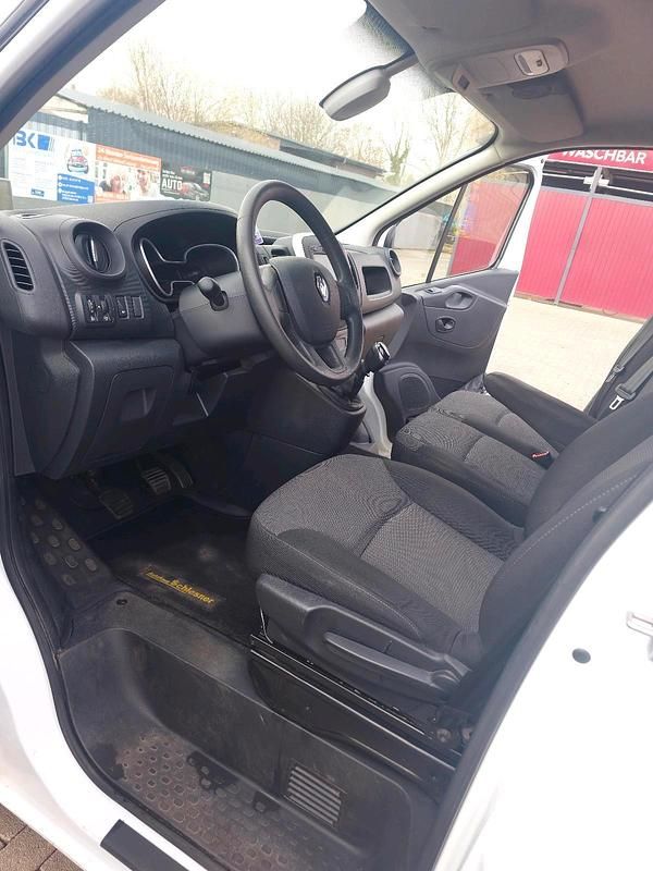 Gebraucht Renault Trafic 145 PS (106 kW) 2020 Weiß Van / Kleinbus