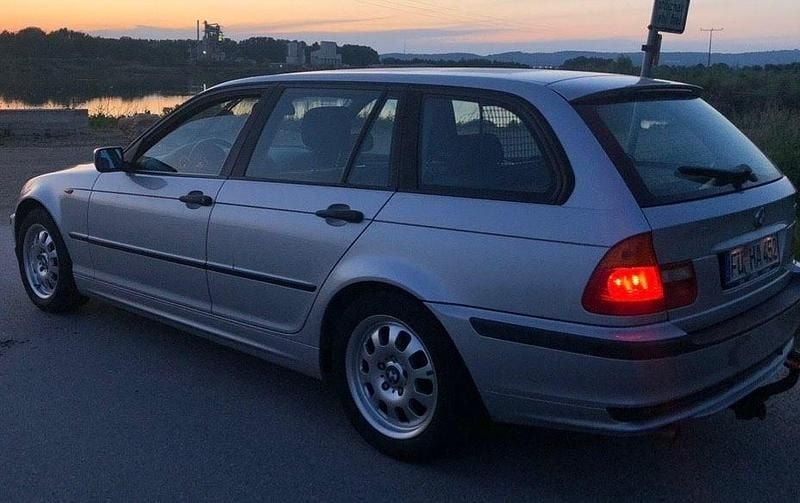 Second-hand BMW 318 143 CP (105 kW) 2003 Argintiu Break