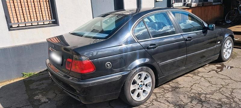 Gebraucht BMW 323 2000 Limousine