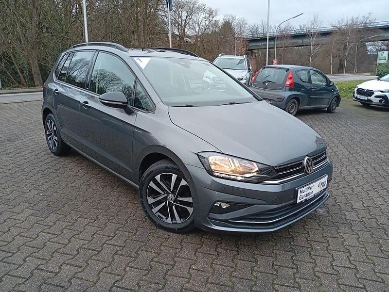 Grau Gebraucht 2019 VW Golf Sportsvan IQ Drive Van / Kleinbus | 17.990 € (Etwas zu teuer) - Bild 1/4