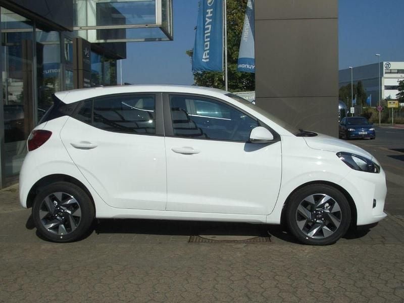 Neu Hyundai i10 Trend 79 PS (58 kW) 2025 Weiss Kleinwagen
