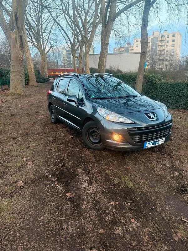 Gebraucht Peugeot 207 70 PS (51 kW) 2012 Schwarz Kombi
