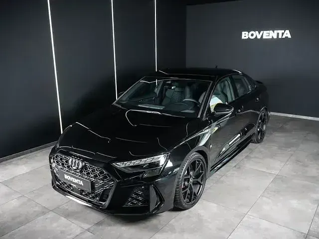 Gebraucht Audi RS3 Design 400 PS (294 kW) 2025 Mythosschwarz metallic Limousine