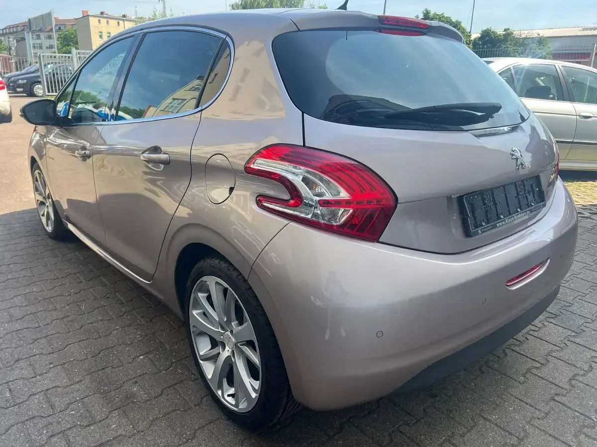 Gebraucht Peugeot 208 Allure 120 PS (88 kW) 2012 Grau Kleinwagen