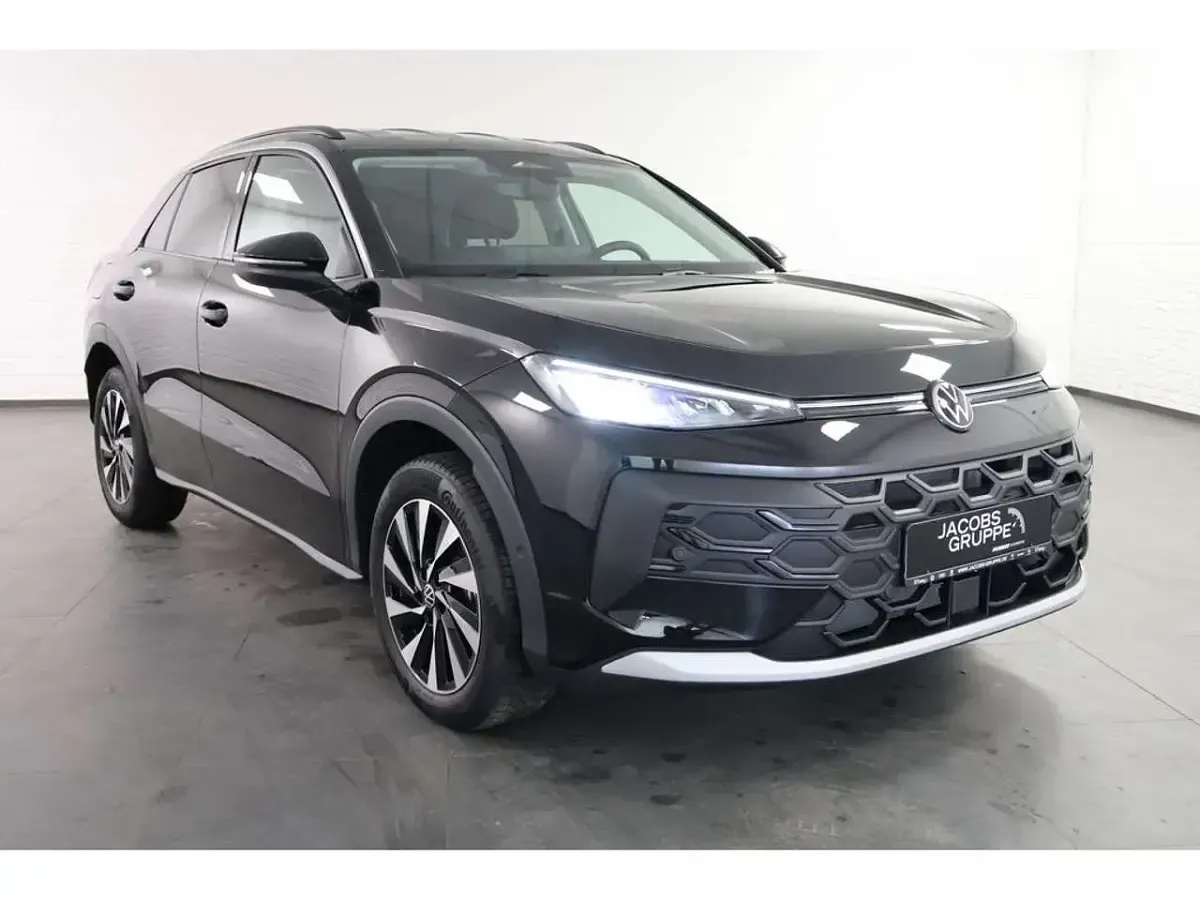 Gebraucht VW T-Roc Cabriolet Life 116 PS (85 kW) 2026 Schwarz SUV