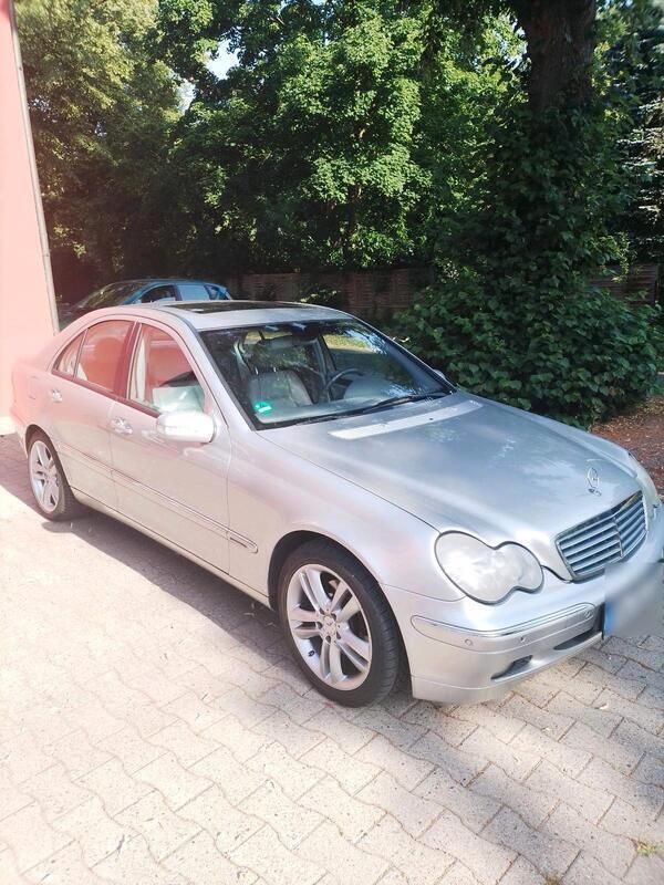Silber Gebraucht 2000 Mercedes C240 Limousine | 3.000 € (Fairer Preis) - Bild 1/4