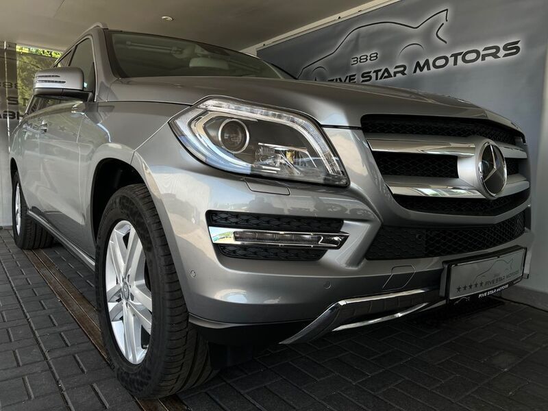 Silber Gebraucht 2016 Mercedes GL350 SUV | 37.900 € (Fairer Preis) - Bild 1/4