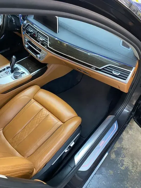 Gebraucht BMW 730 265 PS (194 kW) 2017 Schwarz Limousine