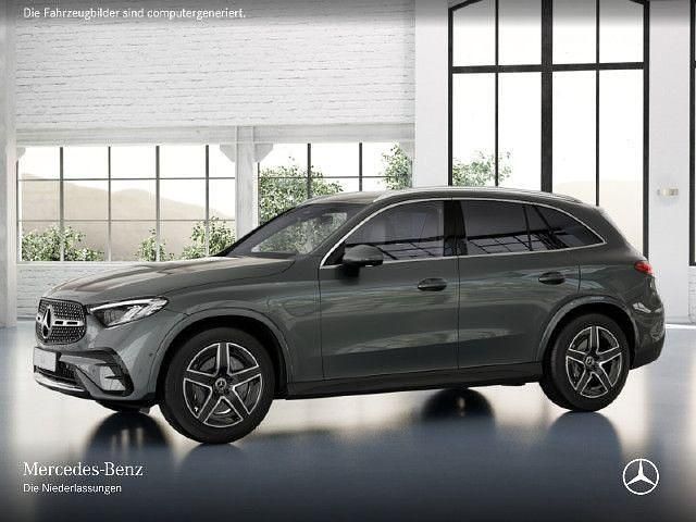 Grau Gebraucht 2023 Mercedes GLC200 AMG SUV | 51.890 € (Etwas zu teuer) - Bild 1/4