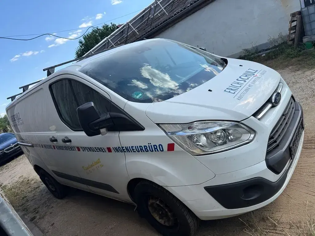 Gebraucht Ford Tourneo 131 PS (96 kW) 2017 Weiß Van / Kleinbus