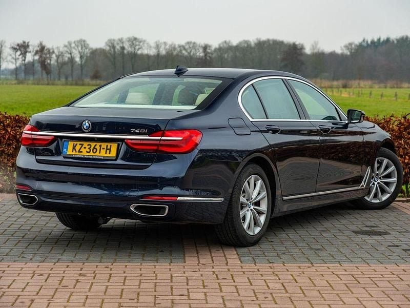 Gebraucht BMW 740 Executive 326 PS (239 kW) 2017 Blau Limousine