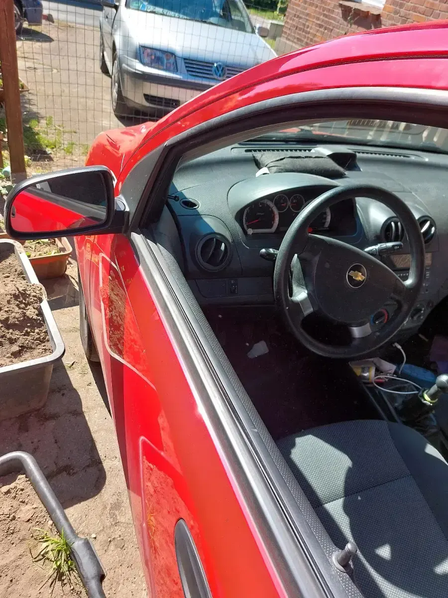 Używany Chevrolet Aveo LTZ 101 KM (74 kW) 2011 Czerwony Hatchback