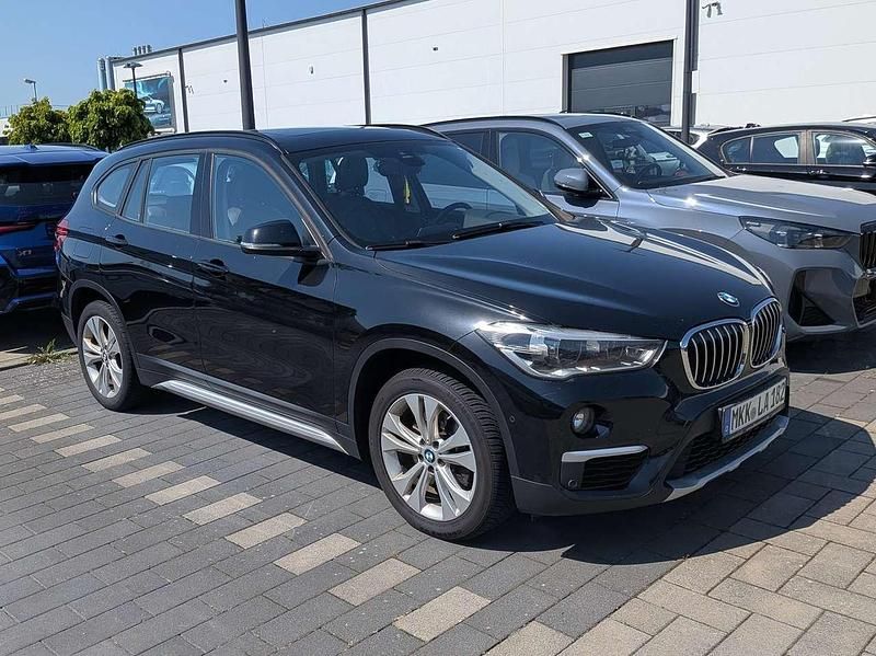 Schwarz Gebraucht 2017 BMW X1 xLine SUV | 19.450 € (Fairer Preis) - Bild 1/4