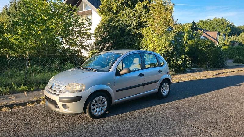 Gebraucht Citroën C3 73 PS (53 kW) 2007 Silber Kleinwagen