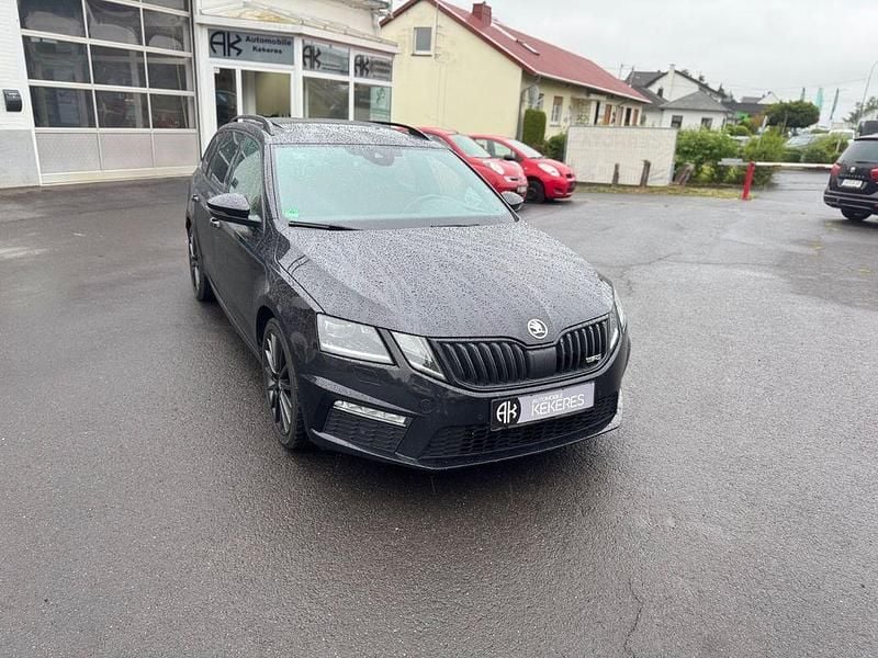 Schwarz Gebraucht 2017 Skoda Octavia vRS Kombi | 11.900 € (Guter Preis) - Bild 1/4