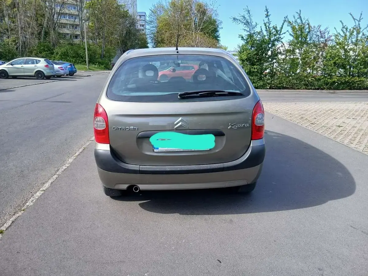 Gebraucht Citroën Xsara Picasso Tendance 109 PS (80 kW) 2009 Braun Van / Kleinbus