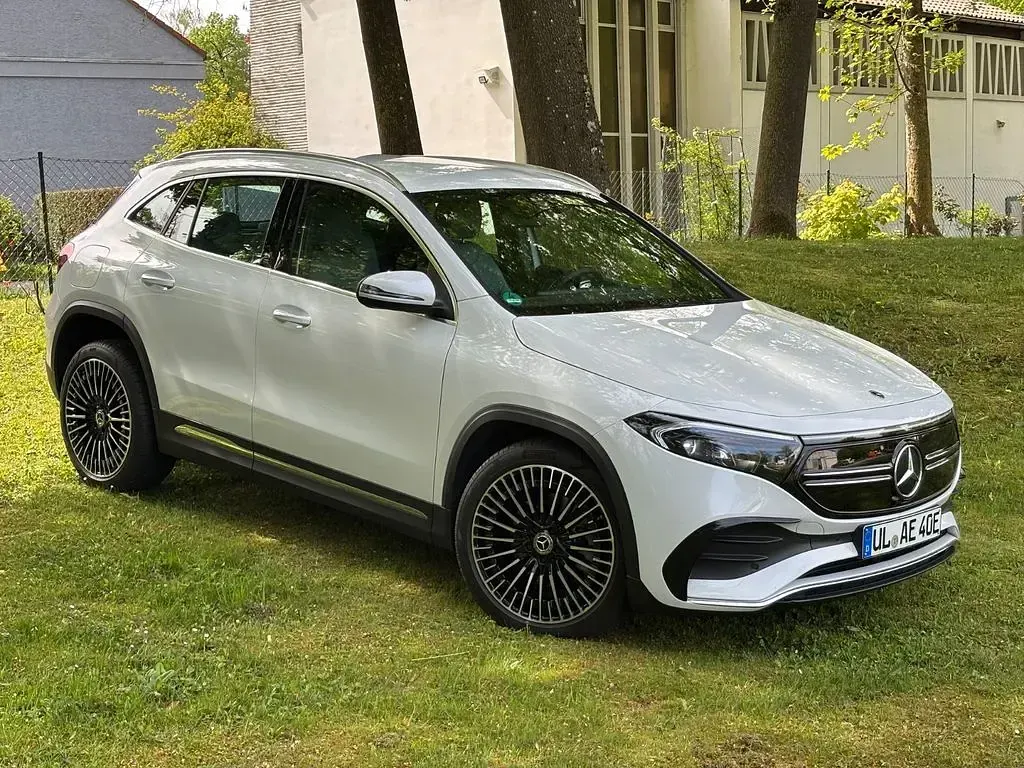 Gebraucht Mercedes EQA300 167 kW (228 PS) 2023 Weiß SUV
