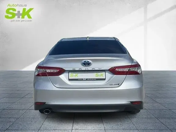 Gebraucht Toyota Camry Executive 218 PS (160 kW) 2019 Platinsilber metallic Limousine