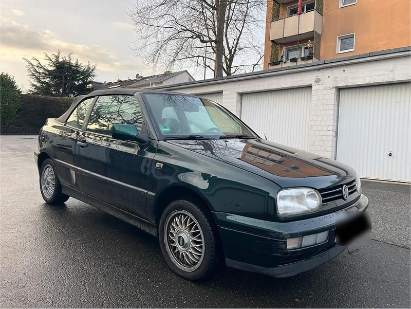 Gebraucht VW Golf 90 PS (66 kW) 1994 Grün Cabrio