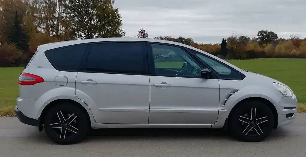Gebraucht Ford S-MAX Trend 116 PS (85 kW) 2012 Silber Van / Kleinbus