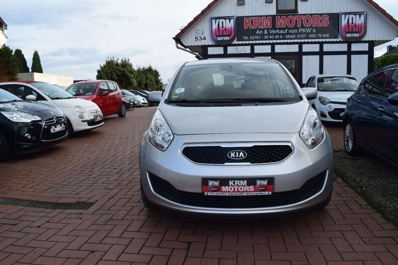 Silber Gebraucht 2012 Kia Venga Edition 7 Kleinwagen | 4.490 € (Fairer Preis) - Bild 1/4