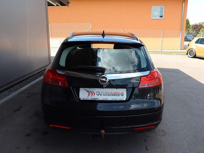 Gebraucht Opel Insignia Edition 160 PS (117 kW) 2010 Schwarz Kombi