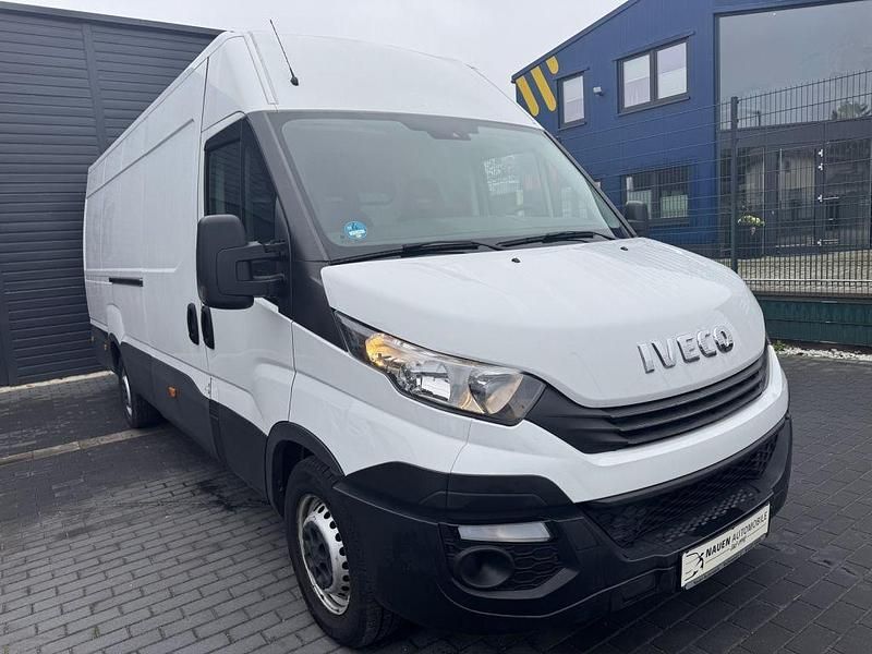 Gebraucht Iveco Daily 156 PS (114 kW) 2019 White ic 194 Van