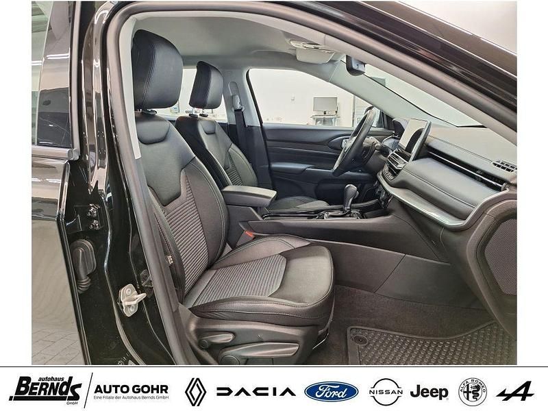 Gebraucht Jeep Compass Altitude 129 PS (94 kW) 2024 Solid black SUV