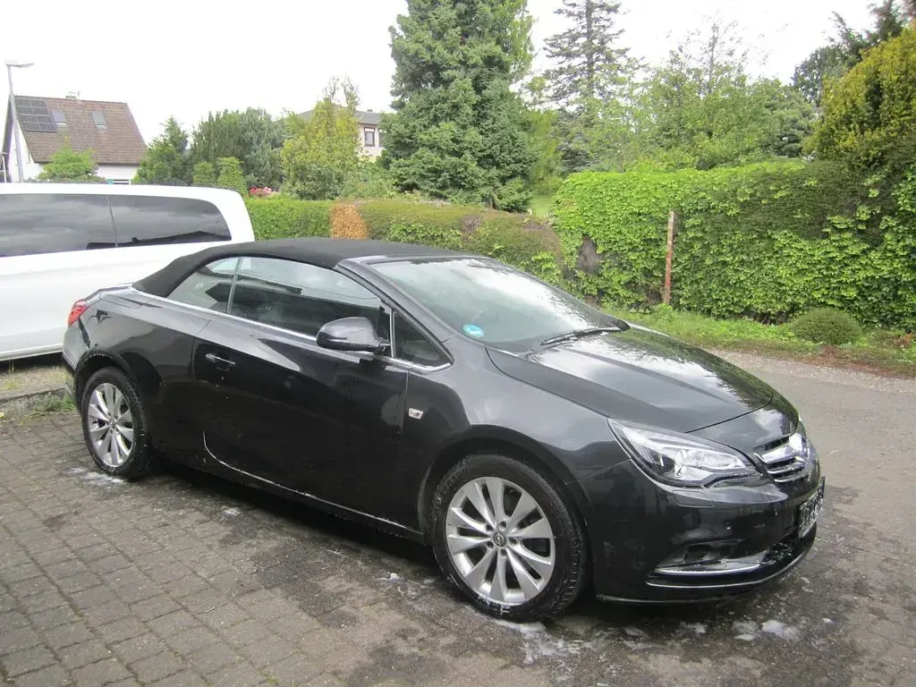 Gebraucht Opel Cascada Innovation 120 PS (88 kW) 2014 Schwarz Cabrio