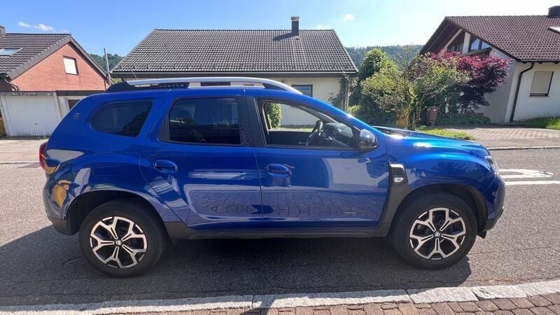 Blau Gebraucht 2020 Dacia Duster Celebration SUV | 10.990 € (Superpreis) - Bild 1/4